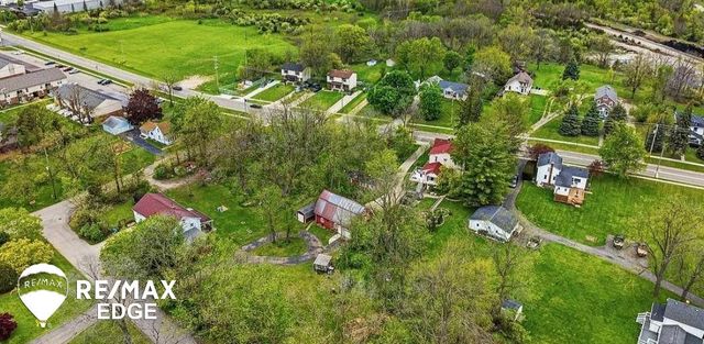 327 Reid Road, Grand Blanc, MI 48439