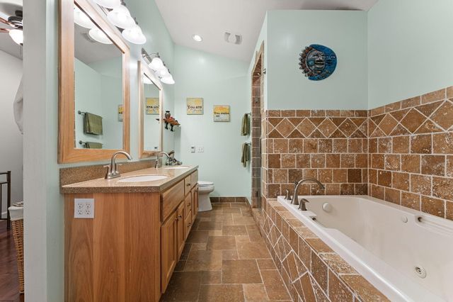 2737 S Smithfield Court, La Porte, IN 46350