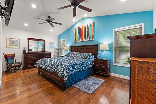 2737 S Smithfield Court, La Porte, IN 46350