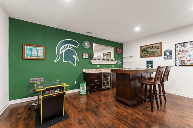 2737 S Smithfield Court, La Porte, IN 46350