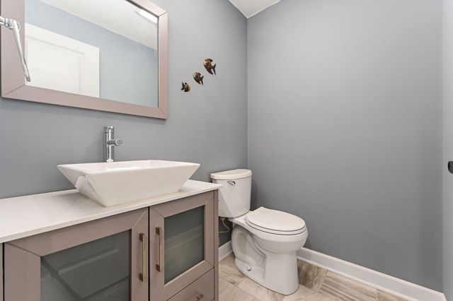 2737 S Smithfield Court, La Porte, IN 46350