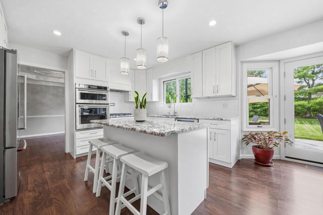8815 Davington Drive, Dublin, OH 43017
