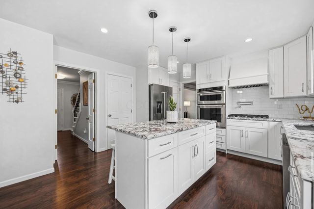 8815 Davington Drive, Dublin, OH 43017