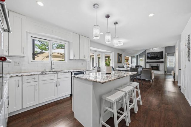 8815 Davington Drive, Dublin, OH 43017
