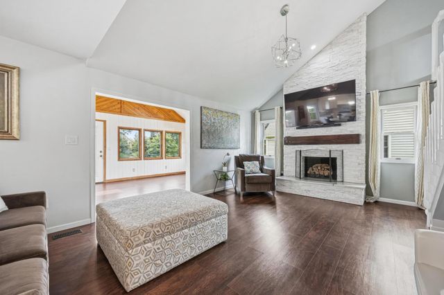 8815 Davington Drive, Dublin, OH 43017