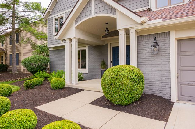 8815 Davington Drive, Dublin, OH 43017
