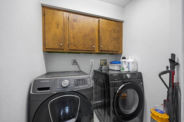 8815 Davington Drive, Dublin, OH 43017