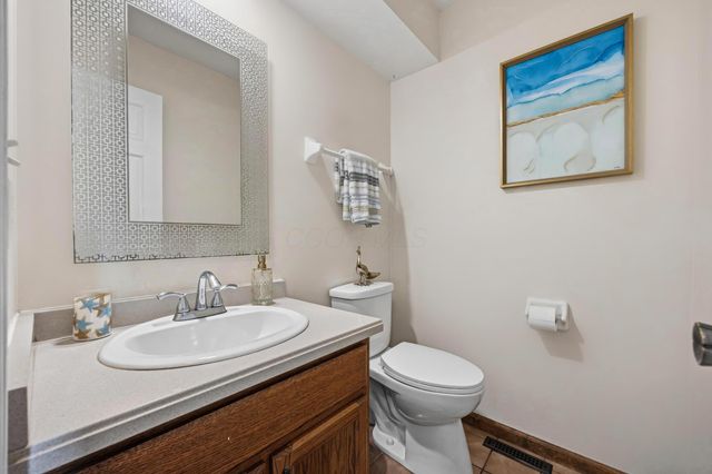 8815 Davington Drive, Dublin, OH 43017