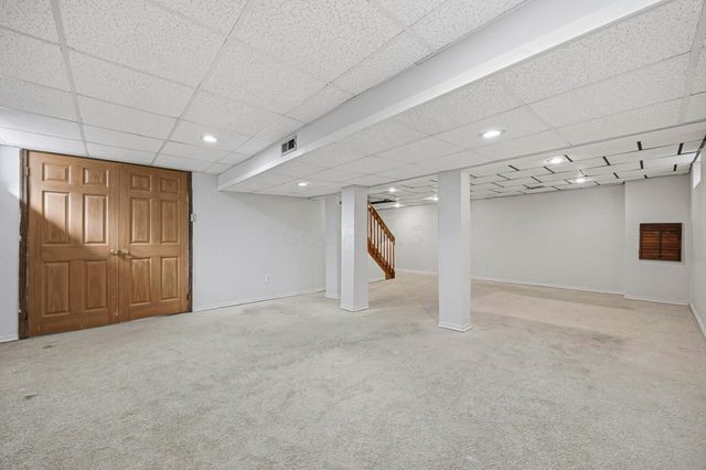 8815 Davington Drive, Dublin, OH 43017