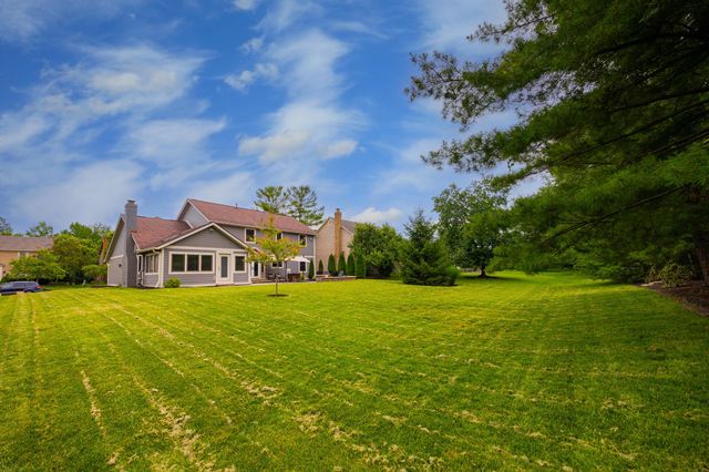 8815 Davington Drive, Dublin, OH 43017
