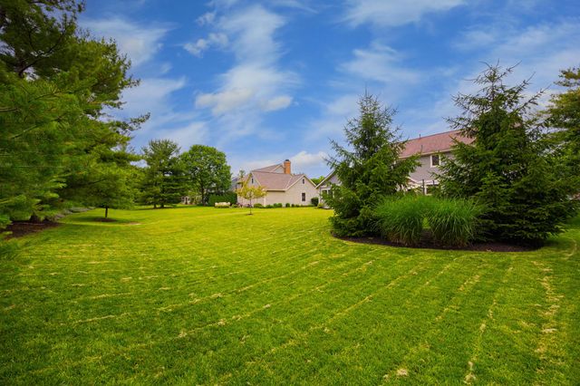 8815 Davington Drive, Dublin, OH 43017