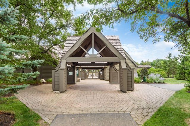 8815 Davington Drive, Dublin, OH 43017