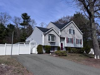 435 School St, Stoughton, MA 02072