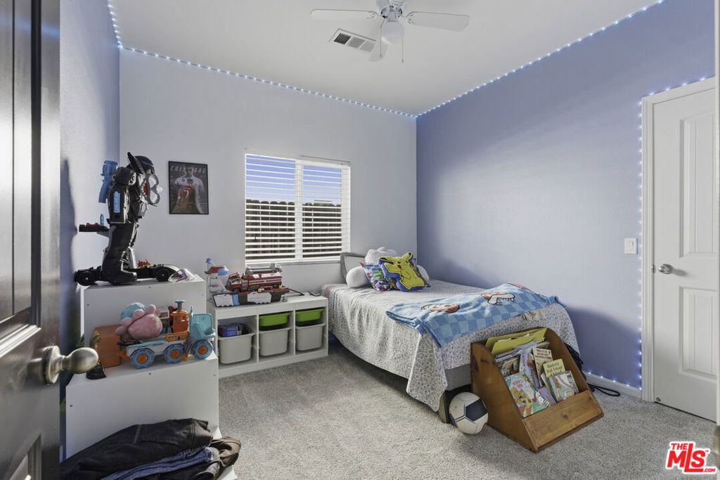 Image 26 of property listing at 5808 Moonstone Peak Drive, Bakersfield, CA 93313