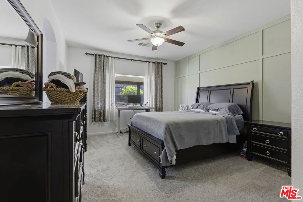 Image 28 of property listing at 5808 Moonstone Peak Drive, Bakersfield, CA 93313