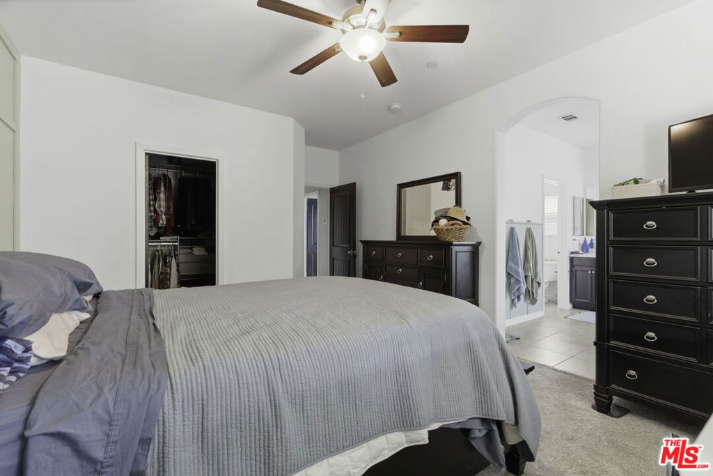 Image 30 of property listing at 5808 Moonstone Peak Drive, Bakersfield, CA 93313