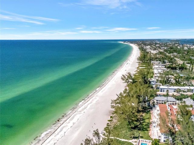 7910 LAKE FLORES AVENUE, Bradenton, FL 34210