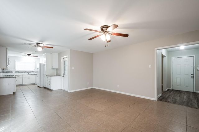 122 Honeysuckle Drive, Baytown, TX 77520