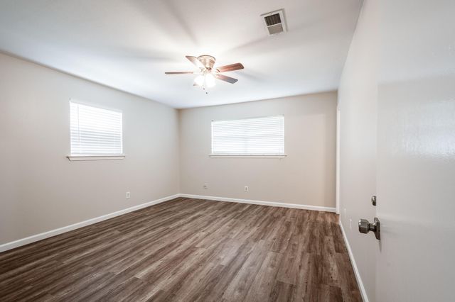 122 Honeysuckle Drive, Baytown, TX 77520