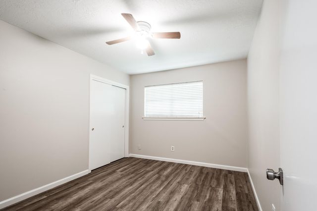 122 Honeysuckle Drive, Baytown, TX 77520