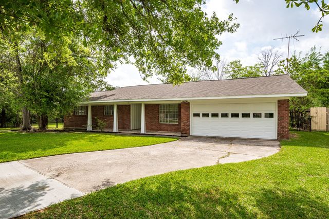 122 Honeysuckle Drive, Baytown, TX 77520