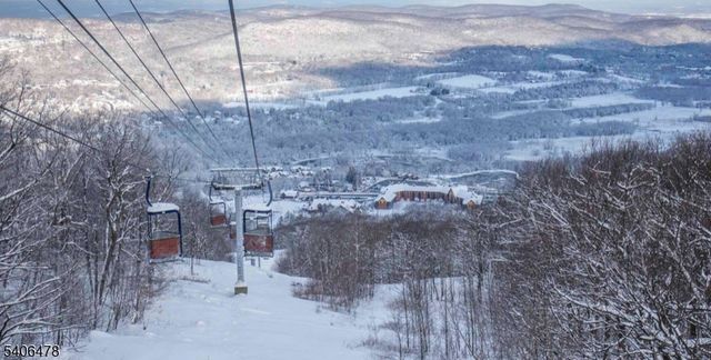 2 Snowmass Ct 2, Vernon Twp., NJ 07462