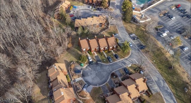 2 Snowmass Ct 2, Vernon Twp., NJ 07462