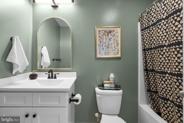 733 RED BIRD LN, Harpers Ferry, WV 25425