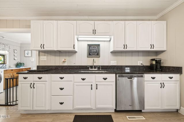 1490 Scott Road, Kenly, NC 27542