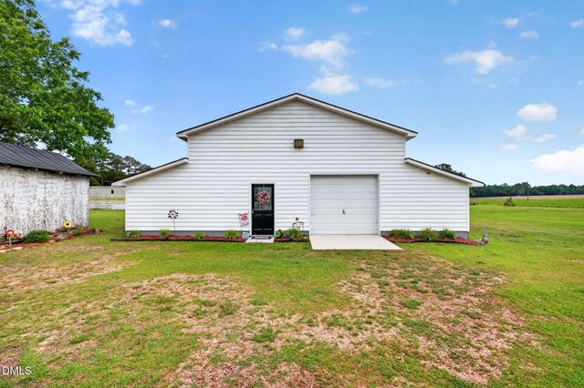 1490 Scott Road, Kenly, NC 27542