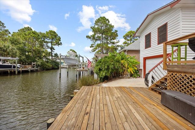 1619 Stanford Road, Gulf Breeze, FL 32563