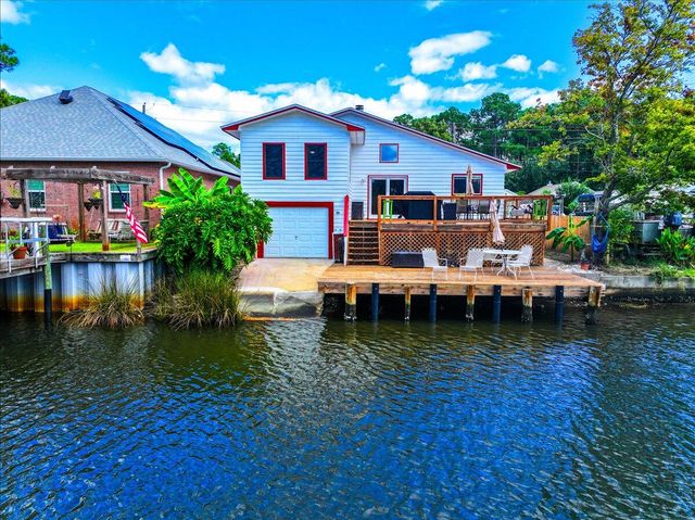 1619 Stanford Road, Gulf Breeze, FL 32563