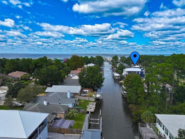 1619 Stanford Road, Gulf Breeze, FL 32563