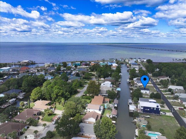 1619 Stanford Road, Gulf Breeze, FL 32563