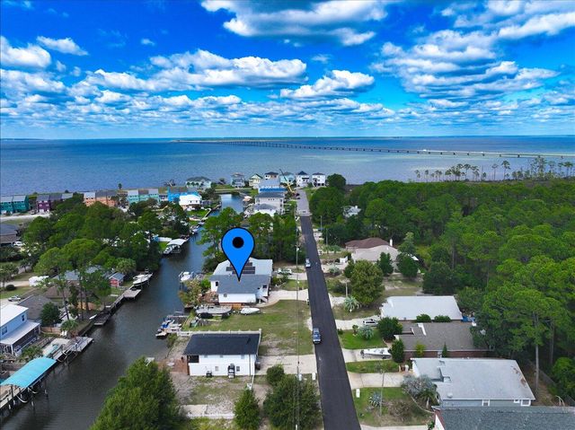 1619 Stanford Road, Gulf Breeze, FL 32563