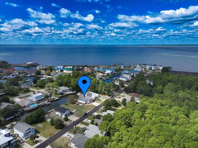 1619 Stanford Road, Gulf Breeze, FL 32563