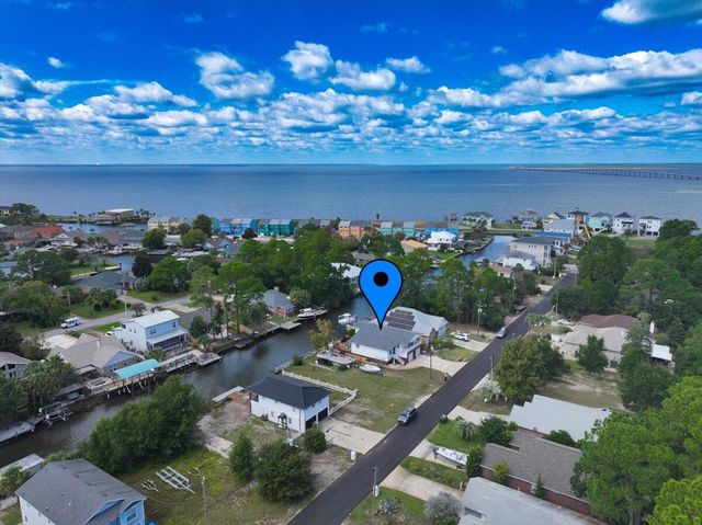 1619 Stanford Road, Gulf Breeze, FL 32563