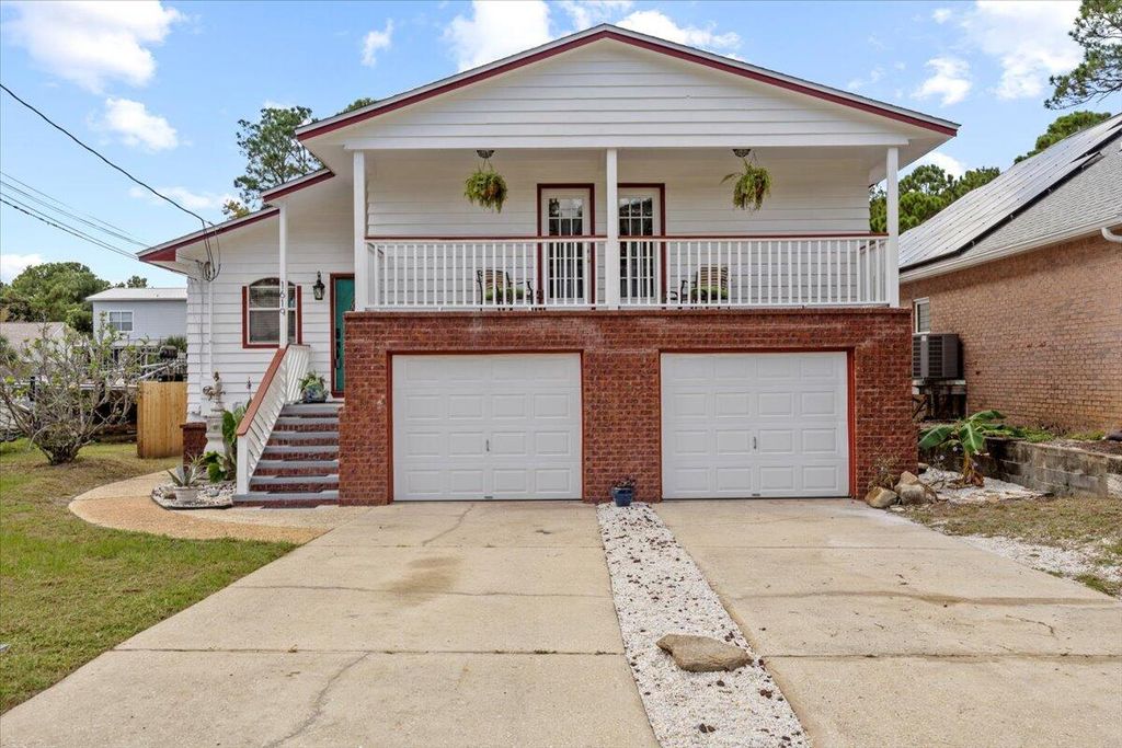 1619 Stanford Road, Gulf Breeze, FL 32563