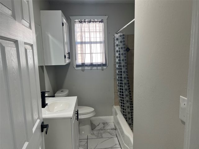 421 Edwards Street, Bossier City, LA 71111