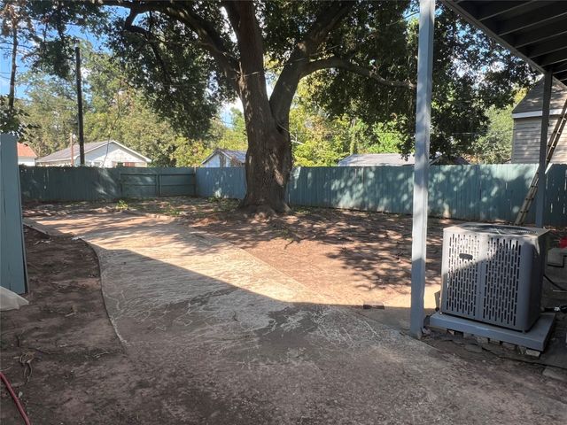 421 Edwards Street, Bossier City, LA 71111