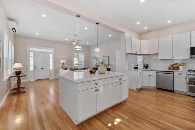 66 Baltimore Street 66, Lynn, MA 01902