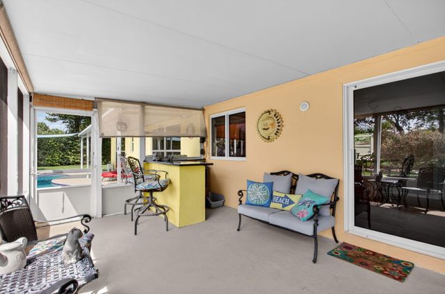 6720 SW 7th Street, Margate, FL 33068