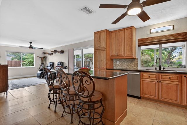 6720 SW 7th Street, Margate, FL 33068