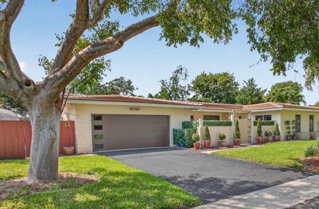 6720 SW 7th Street, Margate, FL 33068