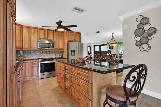 6720 SW 7th Street, Margate, FL 33068