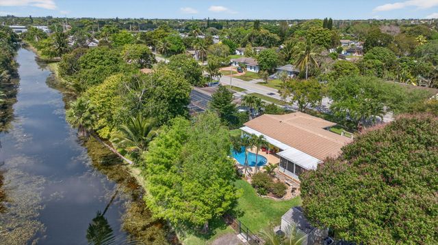 6720 SW 7th Street, Margate, FL 33068