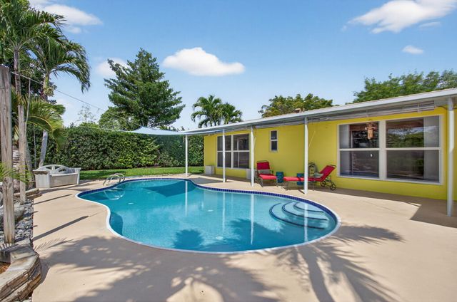 6720 SW 7th Street, Margate, FL 33068