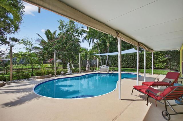 6720 SW 7th Street, Margate, FL 33068