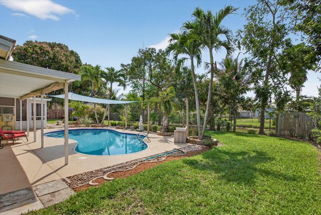 6720 SW 7th Street, Margate, FL 33068