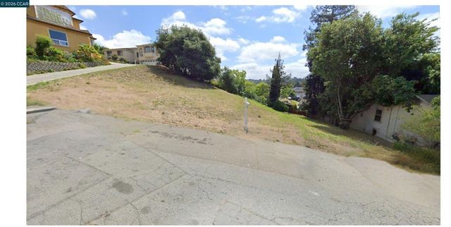 2525 Brandt St, Pinole, CA 94564